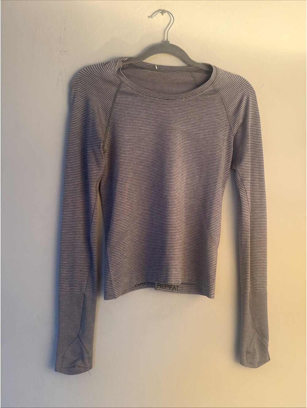 Lululemon Swiftly Tech Long Sleeve Shirt Women’s Size 6 Gray Seamless